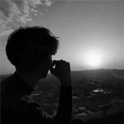 黑色系悲伤男生头像,黑白头像图片