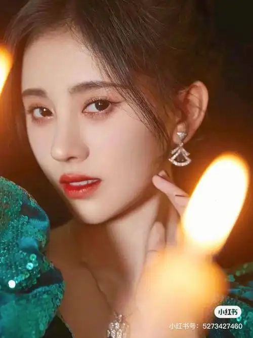 一眼令人心动的小鞠美照