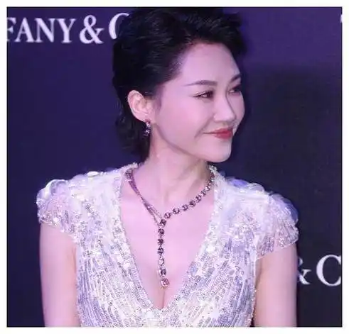 原创54岁许晴不婚不育心路历程终于开口说出缘分中多了个他