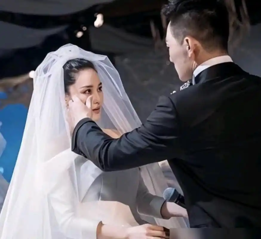 事实证明!张馨予嫁给军人老公何捷,活成了很多人羡慕的样子!