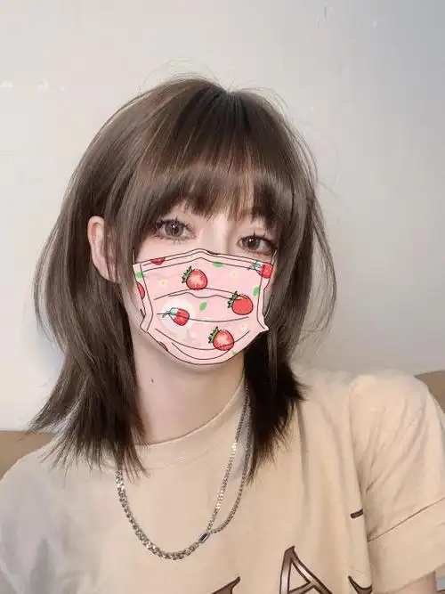 女生前短后长发型图片_小红书