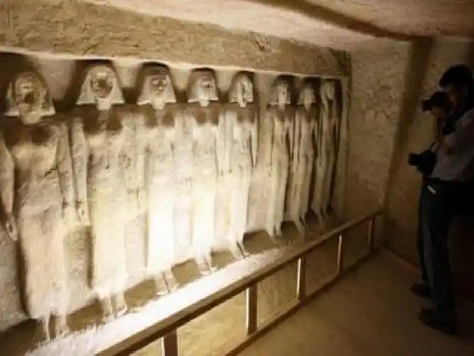 2015年秋语文a版语文六年级上册第2单元选读二《埃及金字塔见闻》ppt