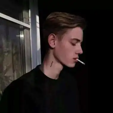 霸气外国人抽烟头像图片