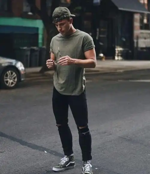 夏季男装搭配图片(男生夏季穿搭技巧)