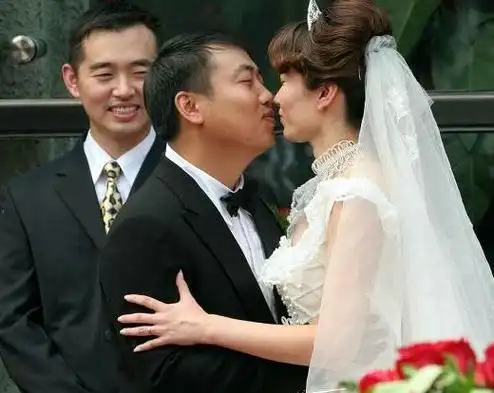 刘国梁娶初恋作为妻子,深爱彼此已有17年,是真正的"顶级婚姻"