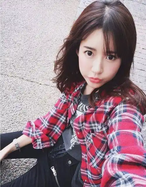 陈赫前妻许婧近况,他与张子萱走出争议,两个女儿,超级小可爱_杨一