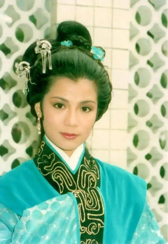 翁美玲tvb老牌古装女星罕见美图