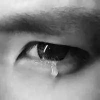 哭泣头像男生 男生伤心哭泣头像大图【点击鼠标右键下载】