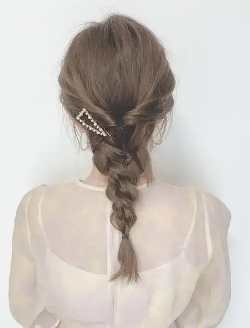 编辫子简单教程编辫子七种方法