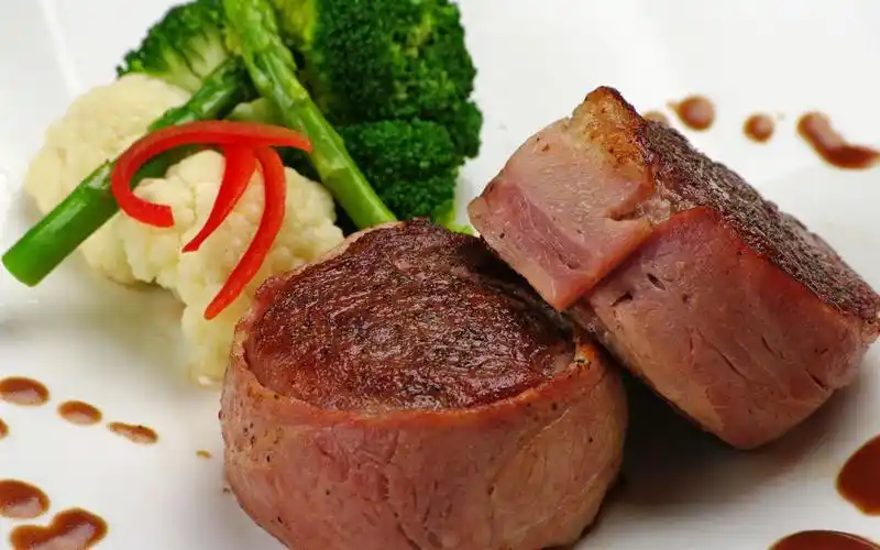 > || 更新时间:2018-08-11 颜色分 粉色 关键词:  西餐 牛排 美食