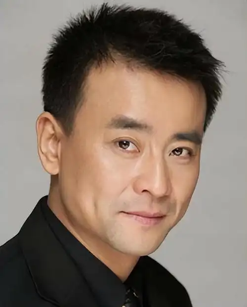 演员罗钢:娶小23岁郝蕾,陪娇妻战胜家族遗传病,48岁老来得子|王朔|男