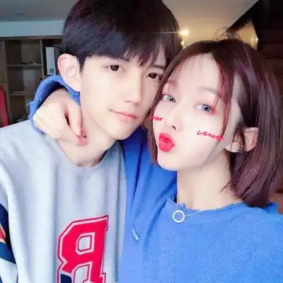 浪漫成熟情侣头像一左一右配对