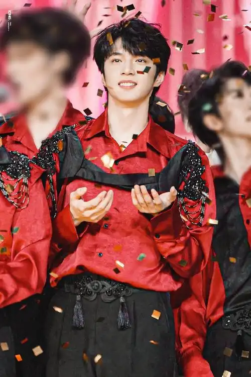 东方卫视跨年##刘耀文 磁音苏神