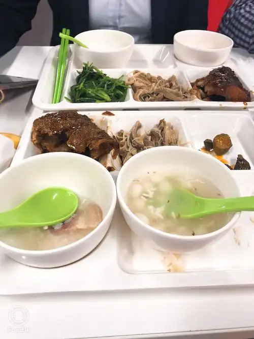 女土匪每天更新公司食堂工作餐