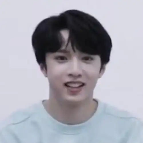 拔完智齿肿成这样合理吗刘耀文小朋友的肿猪猪脸