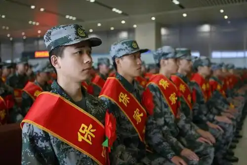 我校2019年应征入伍大学生全部进入部队