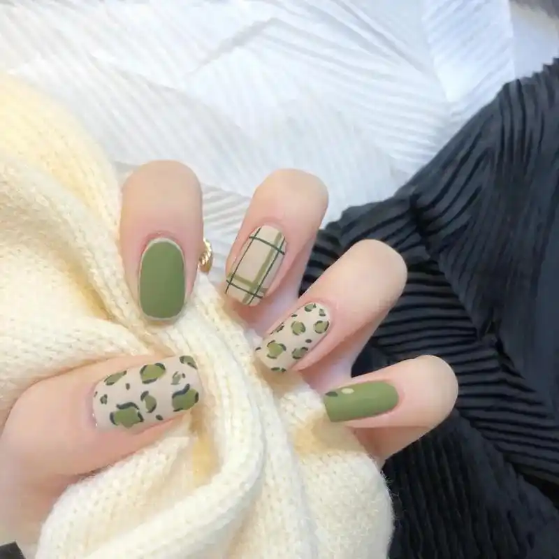 2021年绿色91美甲合集#秋冬美甲 #2021美甲款式 # - 抖音