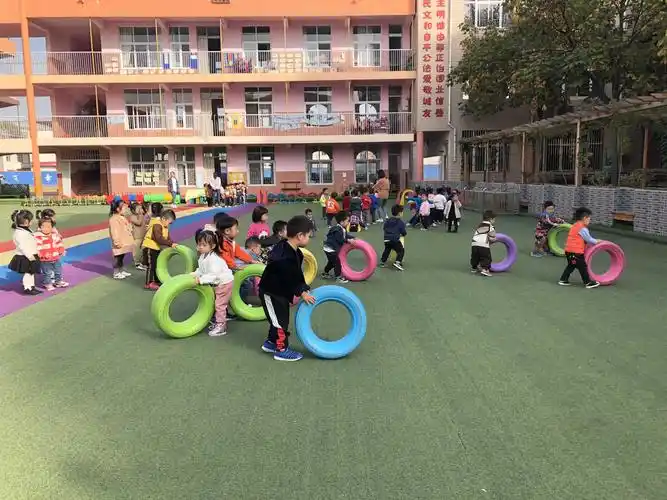 运动伴我成长|漯河育才幼儿园坚持开展秋冬季户外体能活动