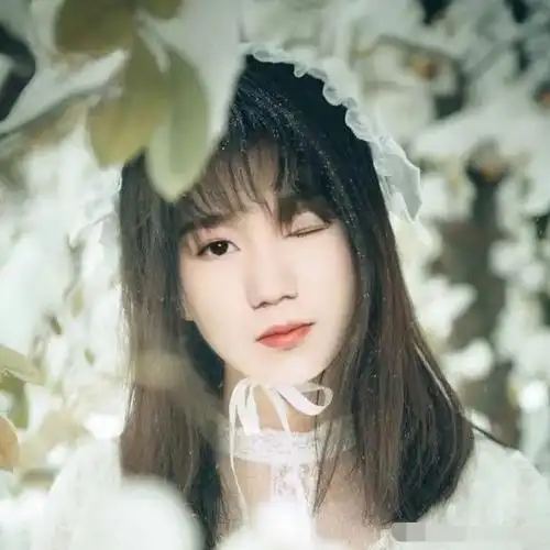 tfboys新版女装来了:王俊凯变校花,千玺变女神,王源差点认不出