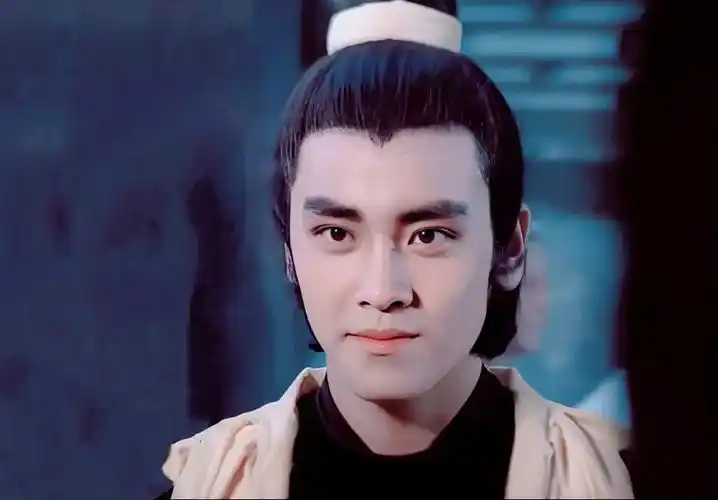 妈耶!尔冬升年轻时长这样?