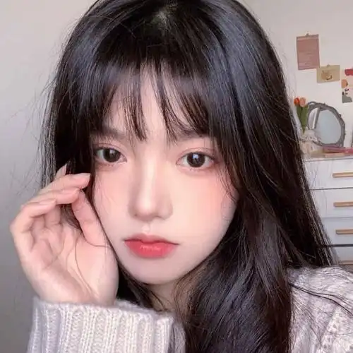 今年最流行的头像女