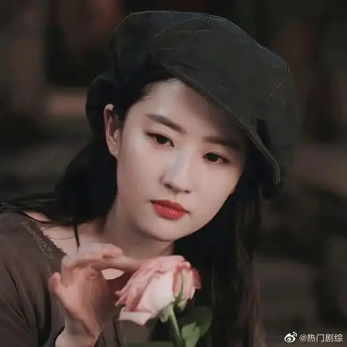 刘亦菲捧花头像