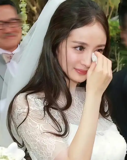 感叹下杨幂结婚时巨美