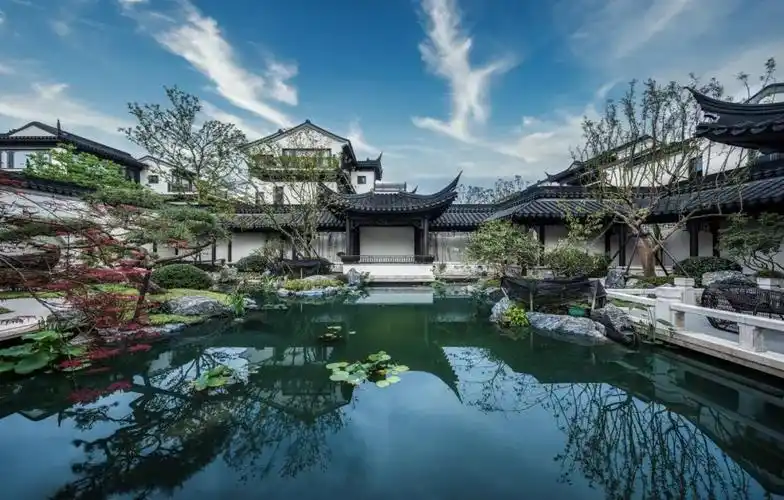 杭州绿城·桃源小镇以耕读文化为主题,配备3.