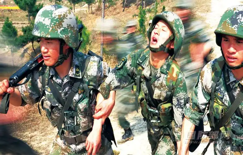 高清:第54集团军某旅 培育血性苦练精兵