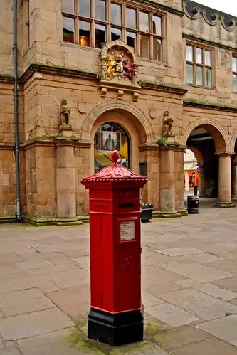 shrewsbury old market hall & vr postbox