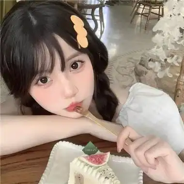 清纯女生头像甜美短发真人