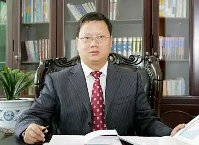 广元中学校长苏国刚:以人为本,注重人文关怀和心理沟通