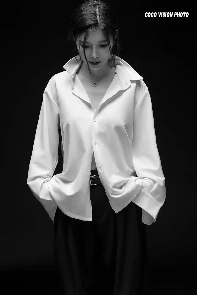 黑白系 #个人写真 #写真情绪片 #高冷范 - 抖音