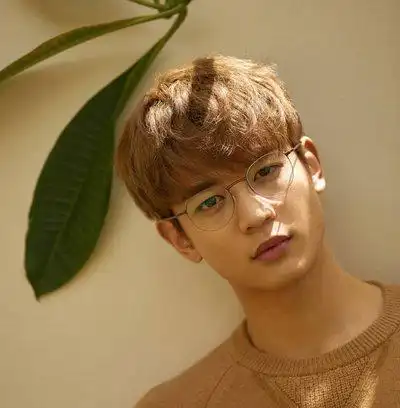 没有异性缘不能都怪颜值低2019男生梳这几款短发轻松变帅桃花爆棚