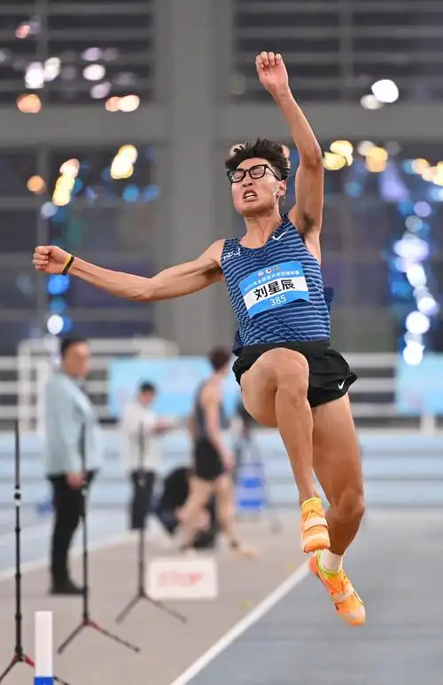 田径全国室内田径锦标赛男子跳远赛况