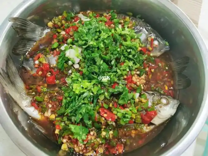 凉拌鲫鱼