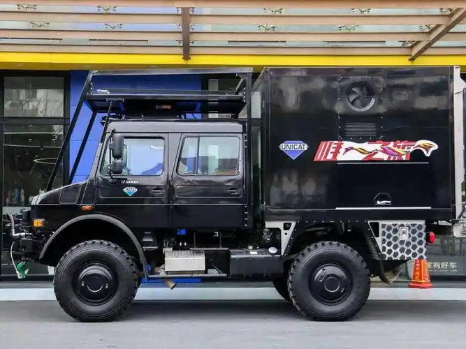 【上海】2014年4月 奔驰 乌尼莫克u5000 自动档