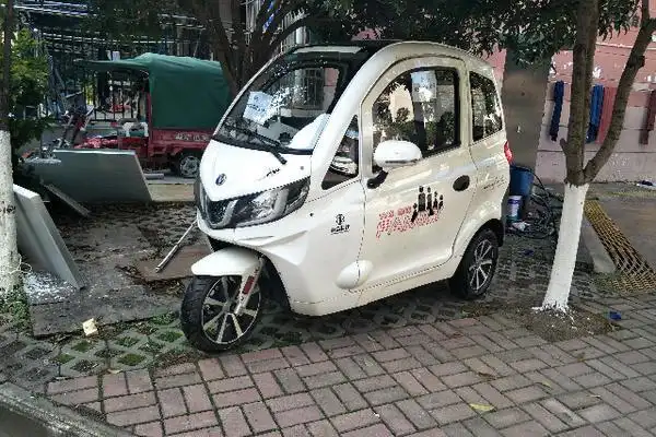 面议￥13800个人 宝贝描述 无拆无修有发票验货面付    能众牌三轮