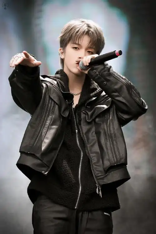 孙亦航银发##孙亦航lullaby首唱舞台