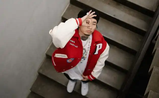 其中,马思唯就是非常具有代表性的人物,可以说他就是内地说唱的领军