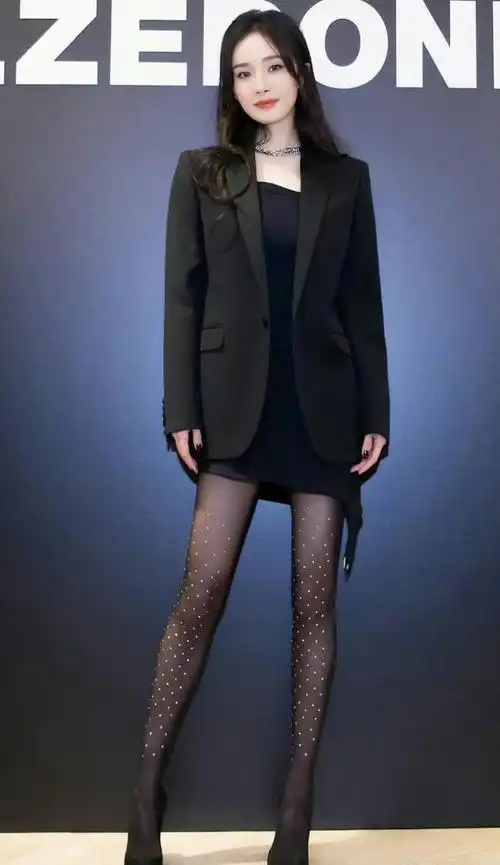 杨幂品牌丝袜代言美照