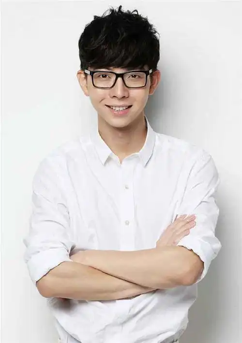 婚纱礼服,男明星,男明星西装,男明星婚纱照,男明星礼服,胡夏结婚照