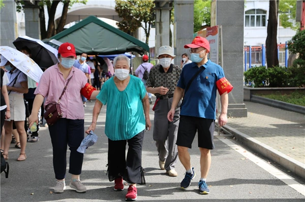让党徽在社区闪光——湖北水文党员突击队驰援社区战疫阵地