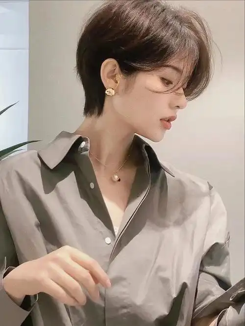 韩式帅气短发女生也可以很帅气质发型