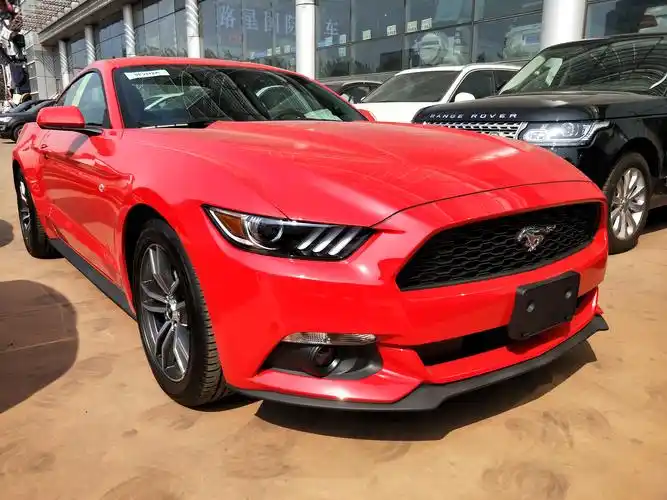 2017款福特野马肌肉块头轿跑车型可按揭