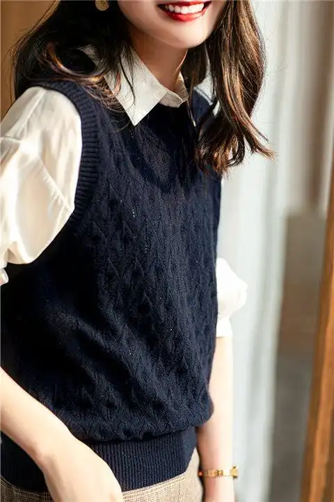 特价针织背心女秋冬 外搭 镂空_秋冬新款时尚女士套头宽松大码圆领