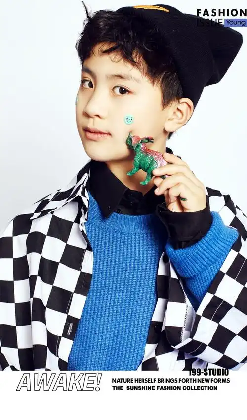 摄影师娟娟阿的儿童摄影作品《十岁男孩》