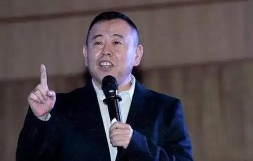 61岁潘长江老来得子当众人见到他儿子网友们送上祝福