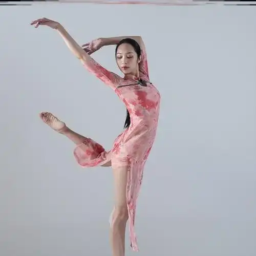 舞蹈旗袍2021年新款古典服女多情情种性感爵士舞民族服装