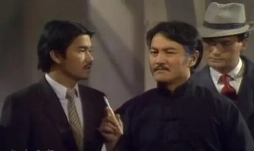 观众不但记住许文强,冯程程,丁力等角色,大反派,上海滩老大冯敬尧也给